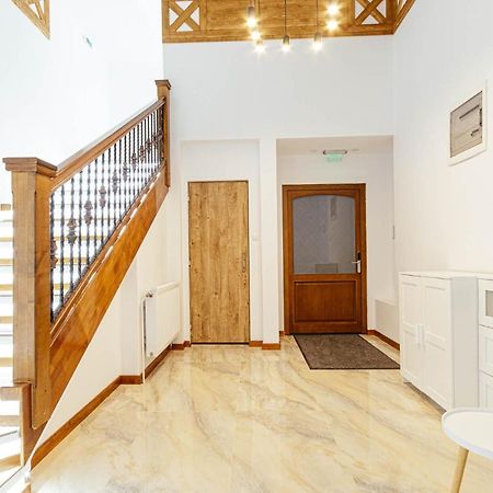 Buchenland Hotel Kimpulung Mołdawski Zewnętrze zdjęcie