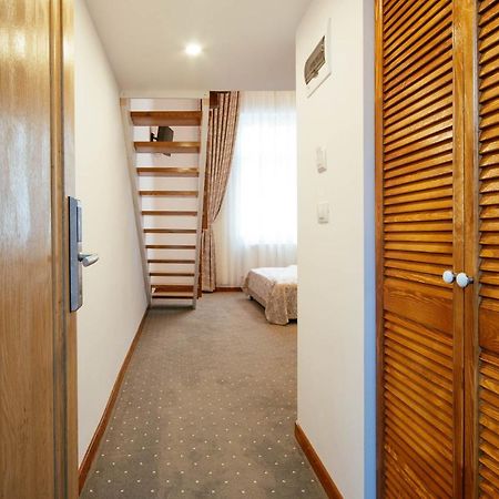 Buchenland Hotel Kimpulung Mołdawski Zewnętrze zdjęcie